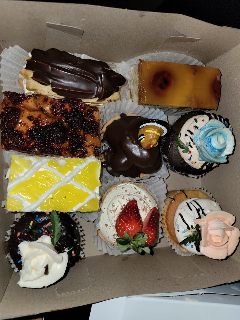 Uzi's Pastries photo 2