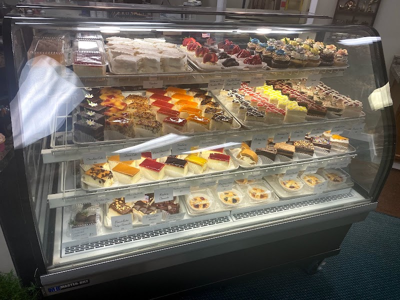 Uzi's Pastries photo 4