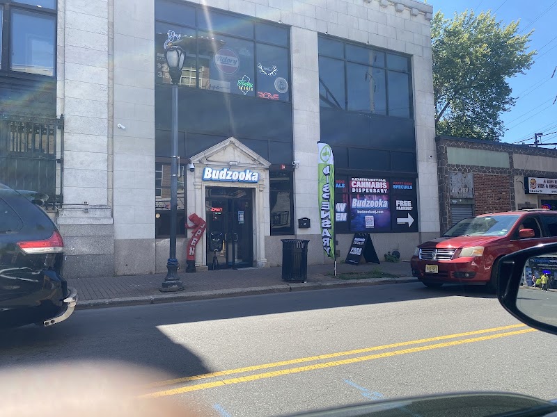 Video tour of Budzooka Weed Dispensary retail environment