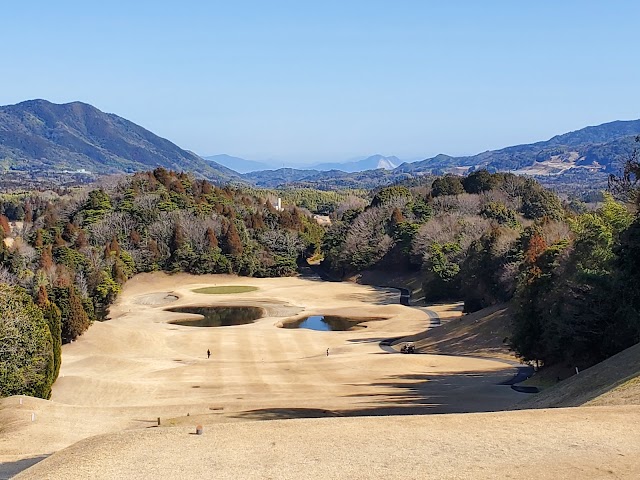 Yanai Country Club - Photo 3