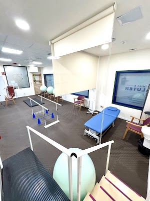 Residencia Villa Saluten Centro de Día El Enebral — Calle de Jordán, 8, Chamberí, 28010 Madrid, España