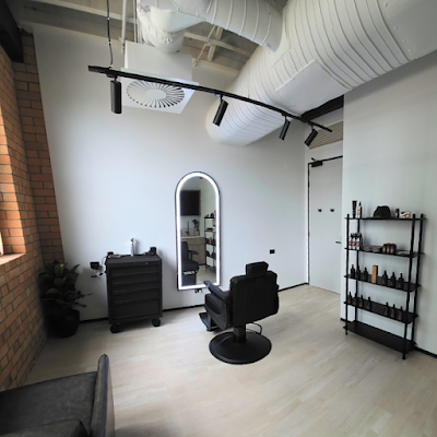 Barber With The Hat photo 2