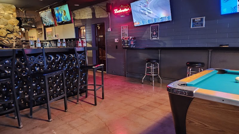 P C's Lounge photo 1