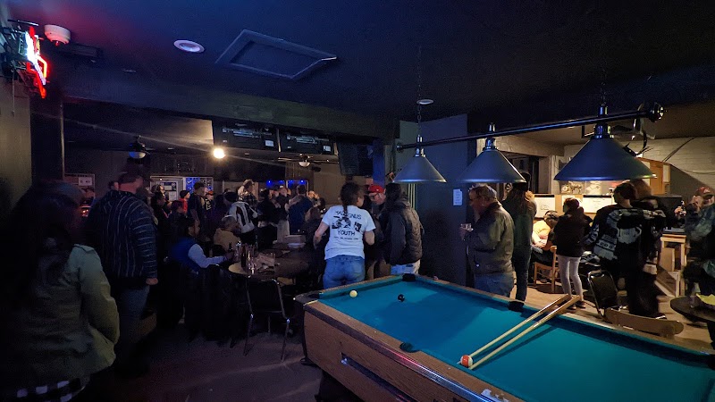 P C's Lounge photo 5