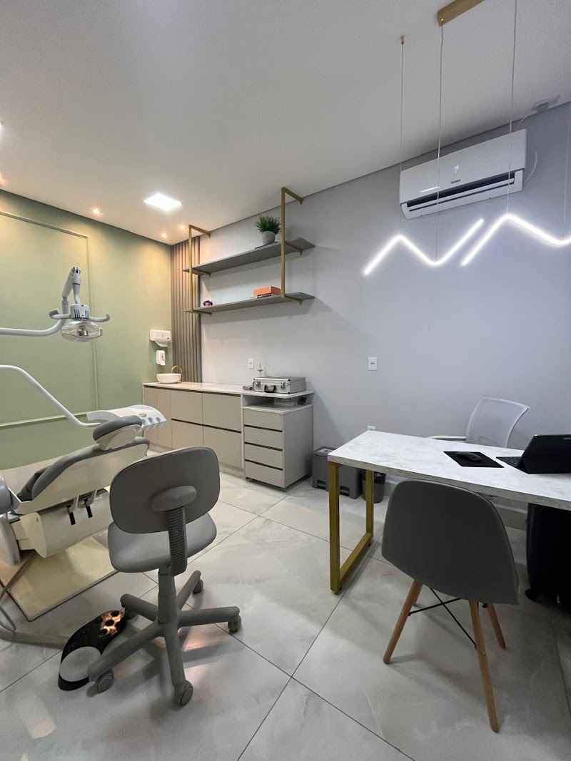 Dra. Rafaela Camargo - Dentista - foto 2