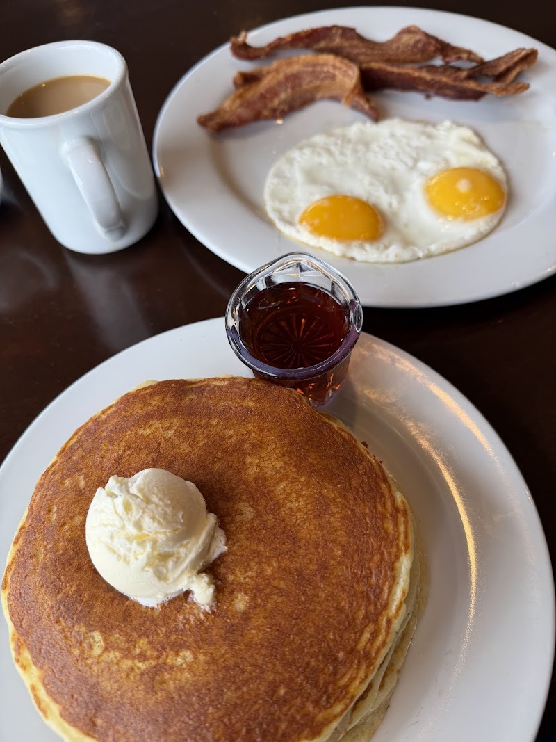 Dorn's Breakers Cafe photo 3