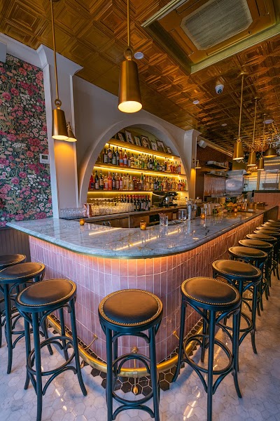 Bar Louise photo 1