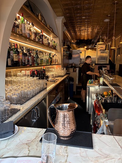Bar Louise photo 2