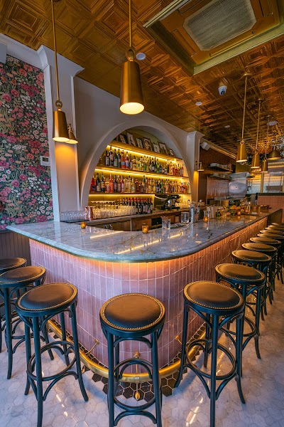 Bar Louise photo 1