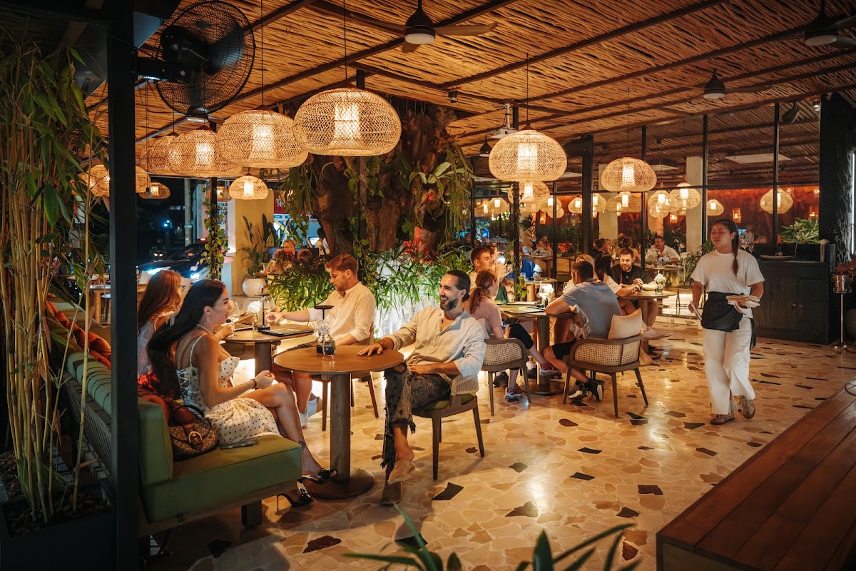 Lava Gastrobar & Grill