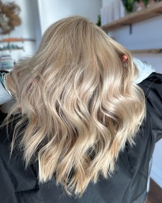 StudioBlonde By Tahlia photo 3