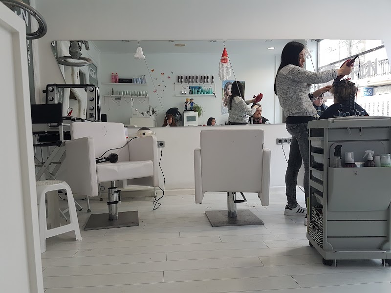 Peluqueria&Barberia Carson photo 4