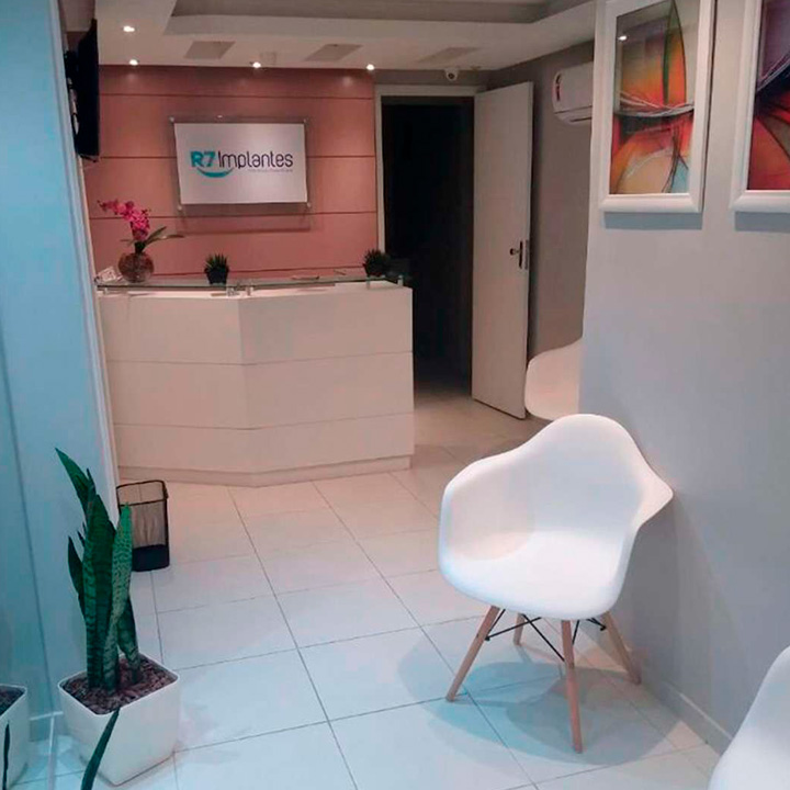 R7 Implantes Dentários e Prótese Protocolo | Dentista no Catete Rio de Janeiro - RJ - foto 3