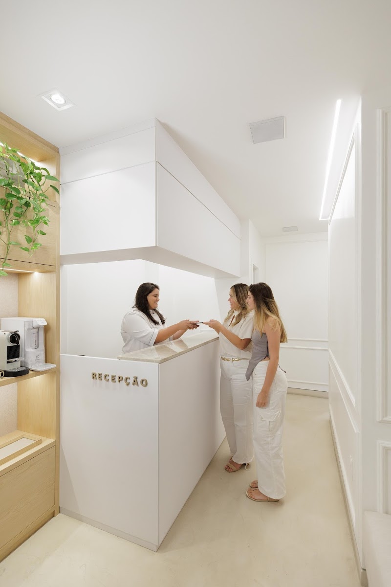 Dra Fabíola Marinho- Dentista - foto 2