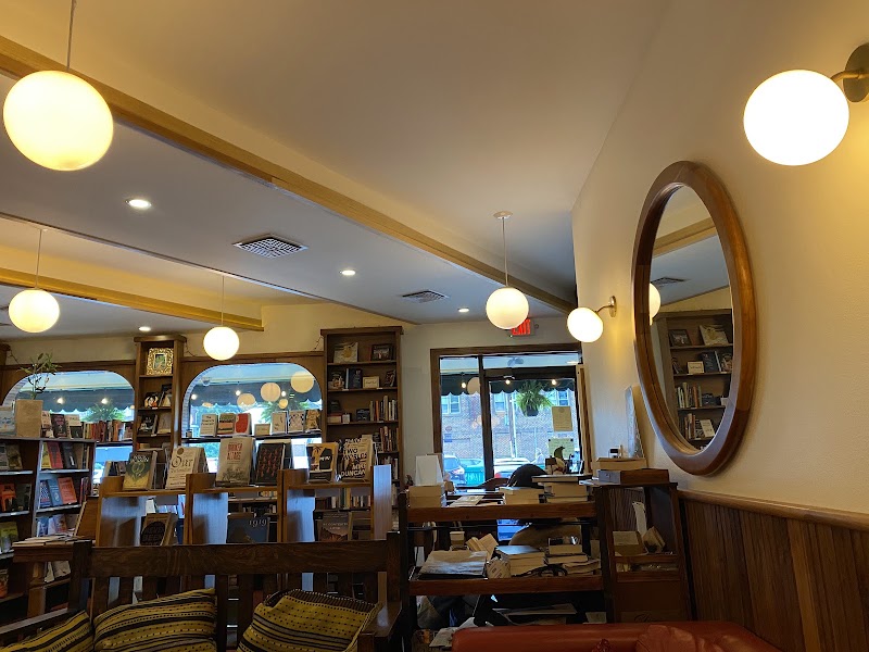 Leopold's Books Bar Caffè photo 2