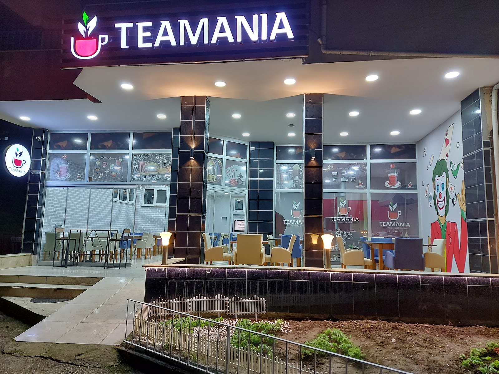 Teamania Cafe mekanı