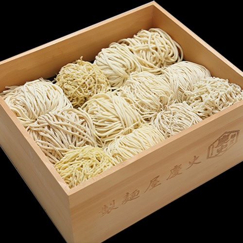 石田一龍 福岡博多店 写真2