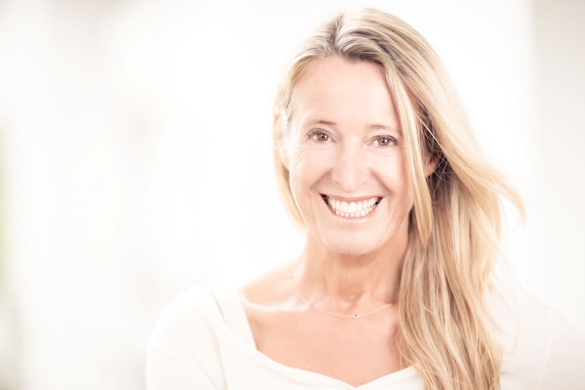 Veronika's MahaShakti Yoga Studio, Yoga-Retreats, Yoga-Teachertraining, Meditation, Energiearbeit, Adjustment & Alignment