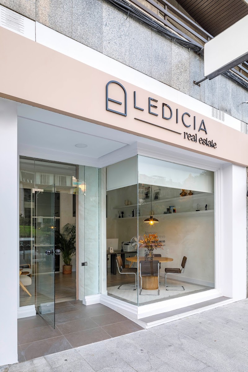 Ledicia Real Estate photo 2