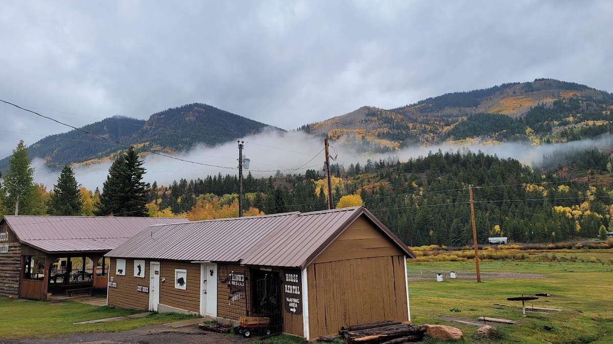 Defa's Dude Ranch