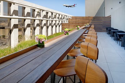 Hyatt House LAX / Century Blvd