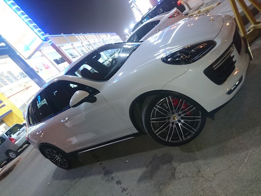 معرض الخليج للسيارات