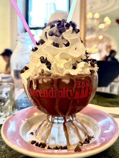 Serendipity 3 - Upper East Side photo 5
