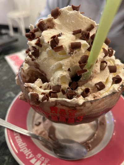 Serendipity 3 - Upper East Side photo 3