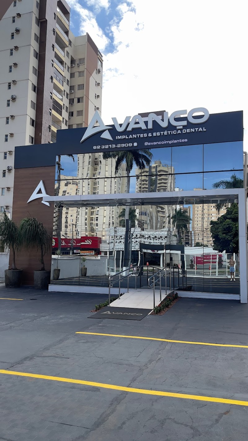 Avanço Implantes & Estética Dental