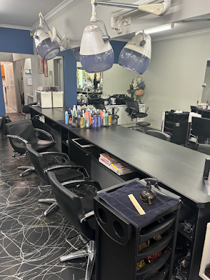 Flash's Hair & Beauty