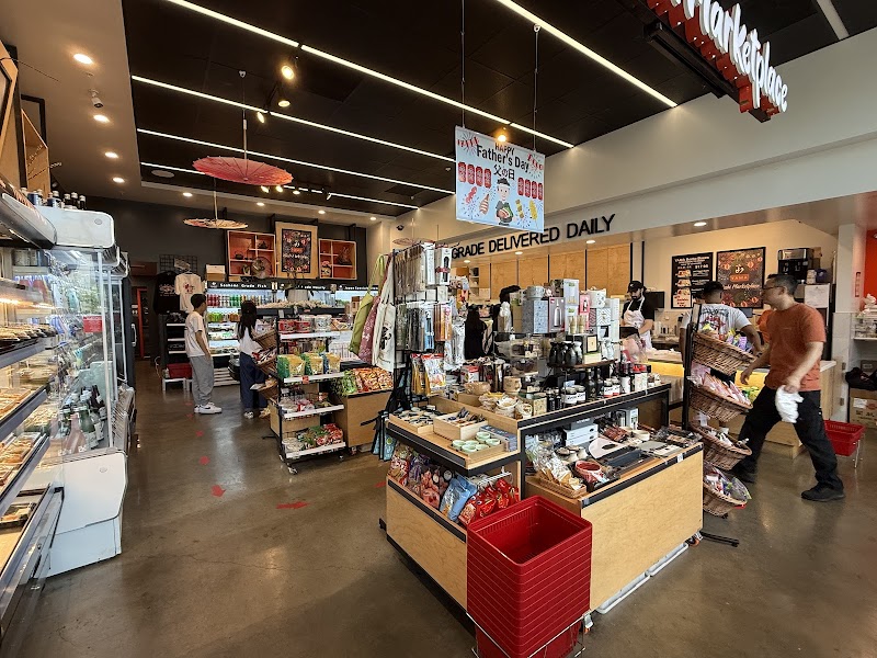 Yama Sushi Marketplace photo 2