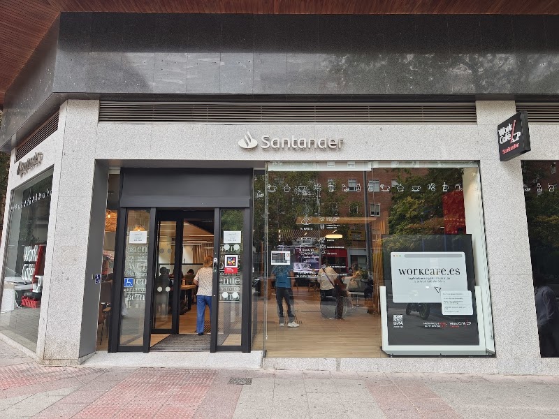 Santander WorkCafé en C. de Cea Bermúdez, 51, Chamberí, 28003 Madrid, España - Imagen 2