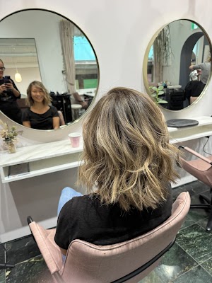 Manipulate Hair Studio photo 3