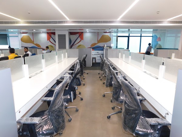 YesssWorks Andheri - Pinnacle Business Park