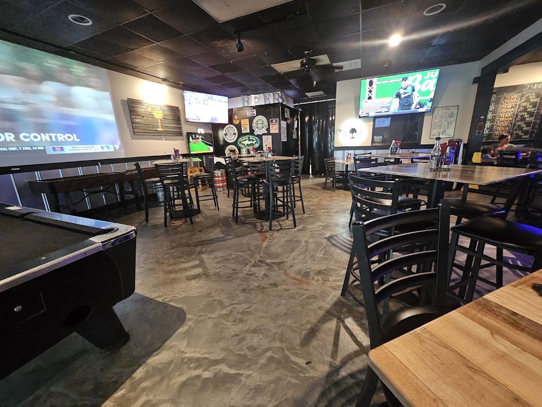 Neighborhood Tap house Greenridge photo 4