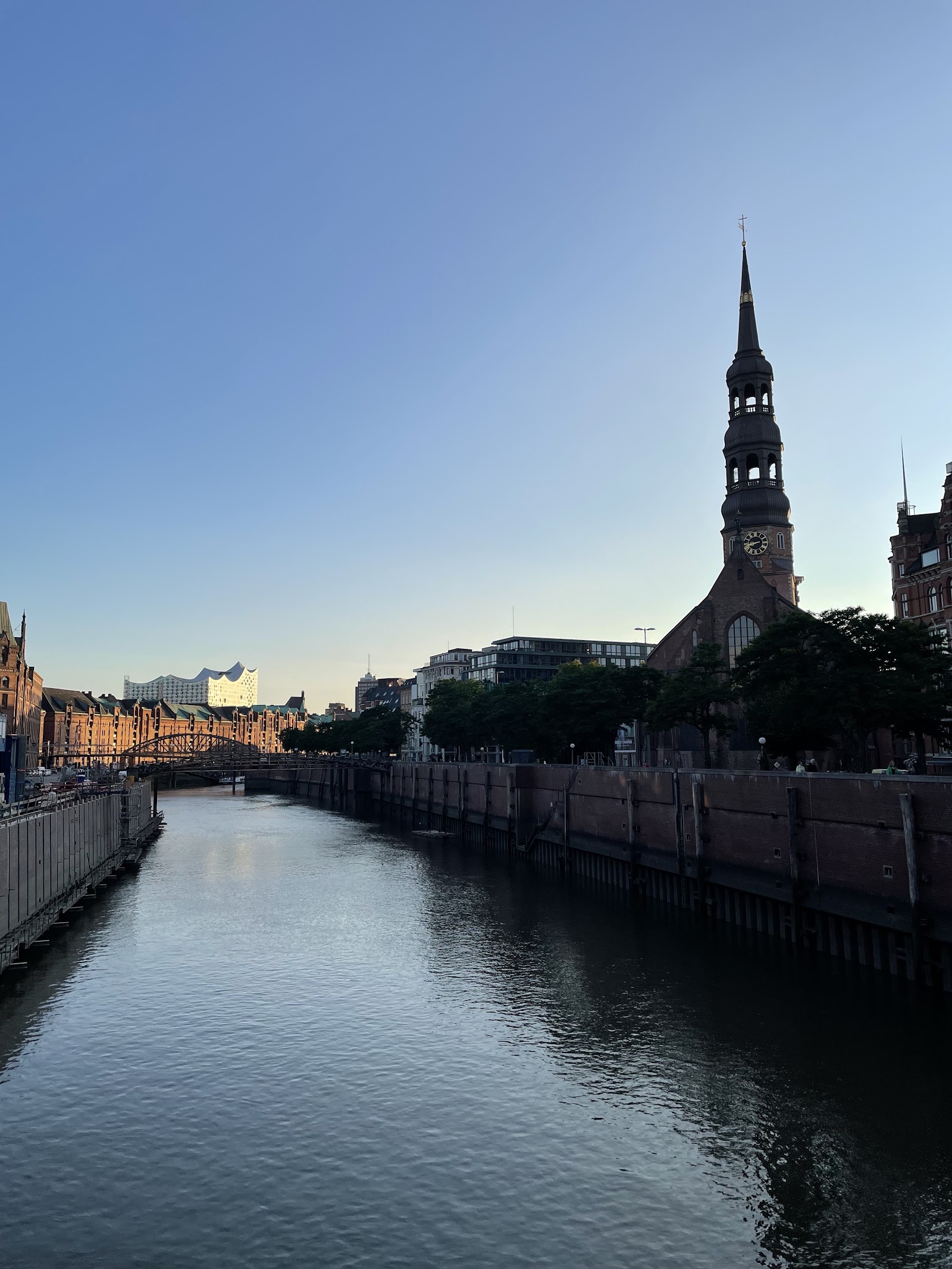 Best Dog-Friendly Hotels in Hamburg, Germany