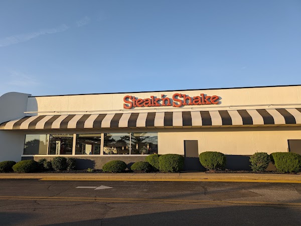 STEAK N SHAKE #703 exterior