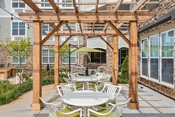 THE ASHTON ON DORSEY exterior