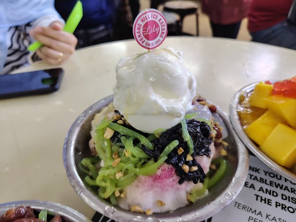 Penang Hill Food Alley - Photo 1