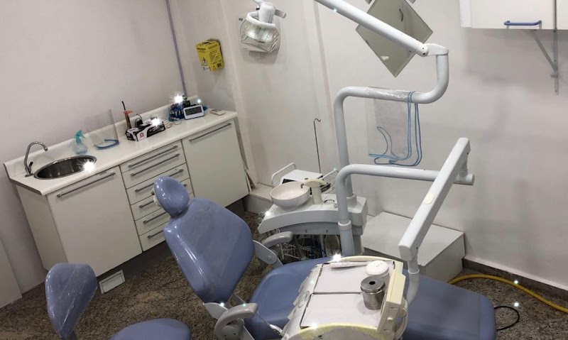 Dra. Fernanda Tavares | Cirurgia Facial e Harmonização Avançada - foto 2