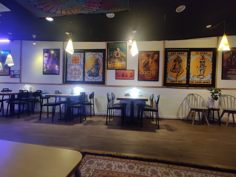 Bollywood Hookah Lounge & Indian Food photo 5