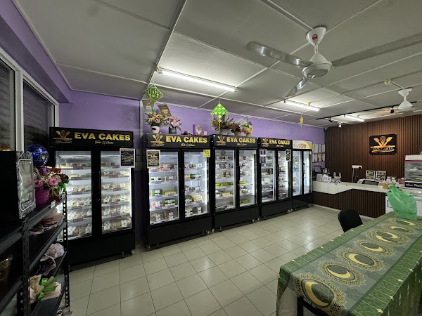 Bakeri Eva Cakes Kek Lapis