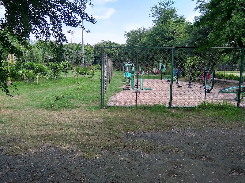 Masjid wala park photo 3