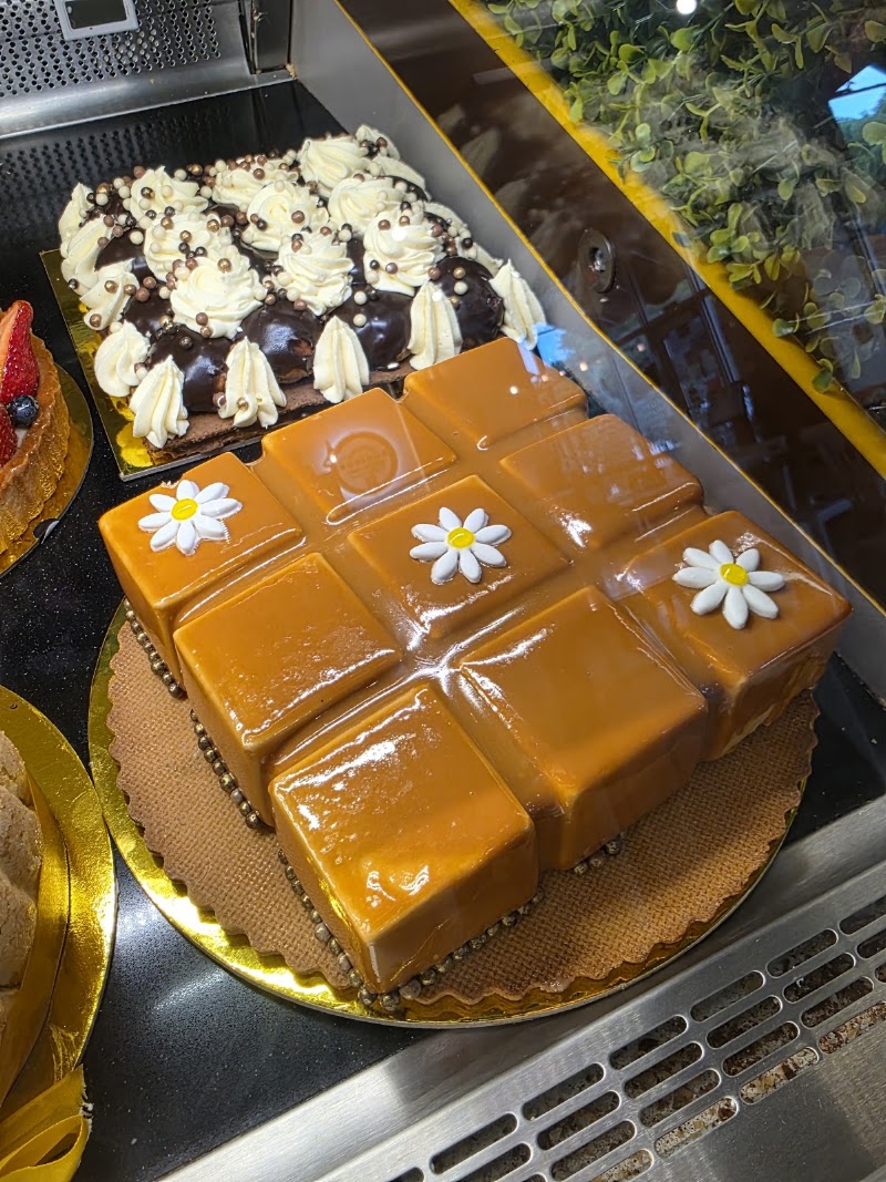 Bonjour French Bakery & Cafe - Kendall photo 3