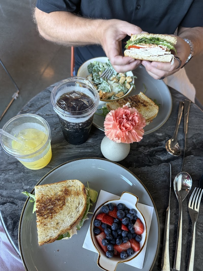 Grounds & Rounds Cafe photo 2