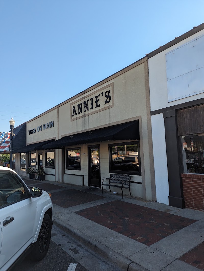 Annie's Cafe photo 3