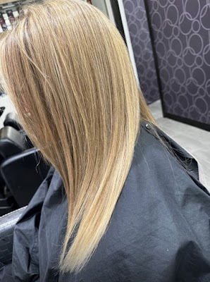 160 hair studio photo 2