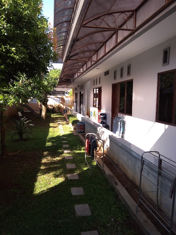 Kost Eksekutif Srondol