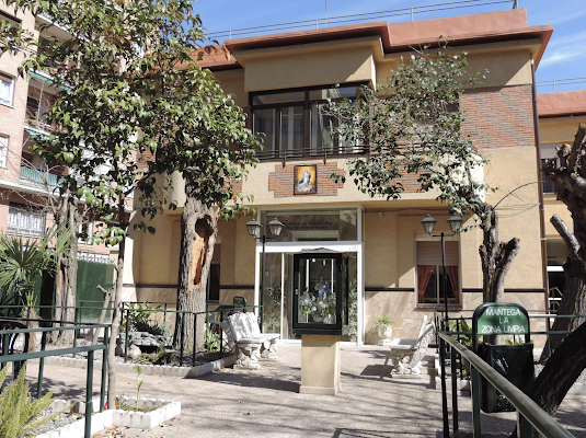 Residencia Residencia Geriátrica María Inmaculada — C. de Cartagena, 120, Chamartín, 28002 Madrid, España