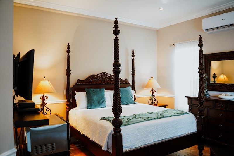 Shangri-La Bed & Breakfast photo 2